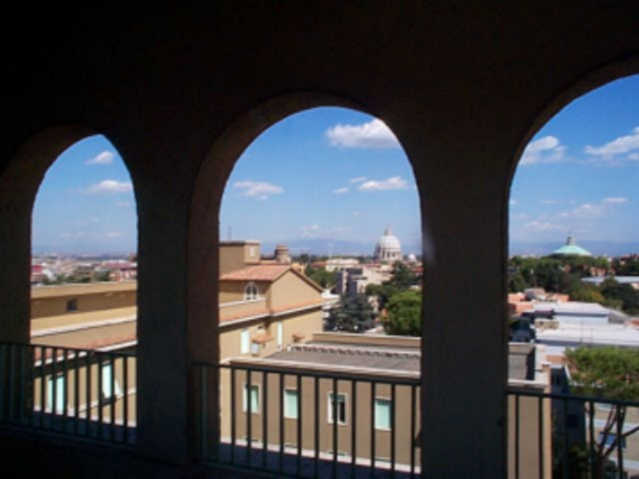 Vanuit het Generalaat van de Witte Paters te Rome: uitzicht op het Vaticaan.