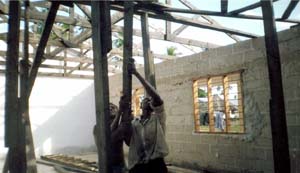 Zusterschool in aanbouw Dar Es Salaam, Tanzania